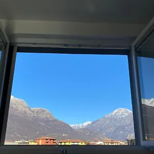 https://appartamento-valeriana.it-lombardy.com